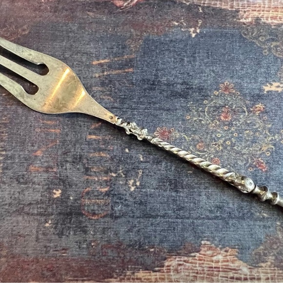 Antique 900 Silver Ornate Serving Fork – Twisted Handle, 7” Long - Picture 2 of 7